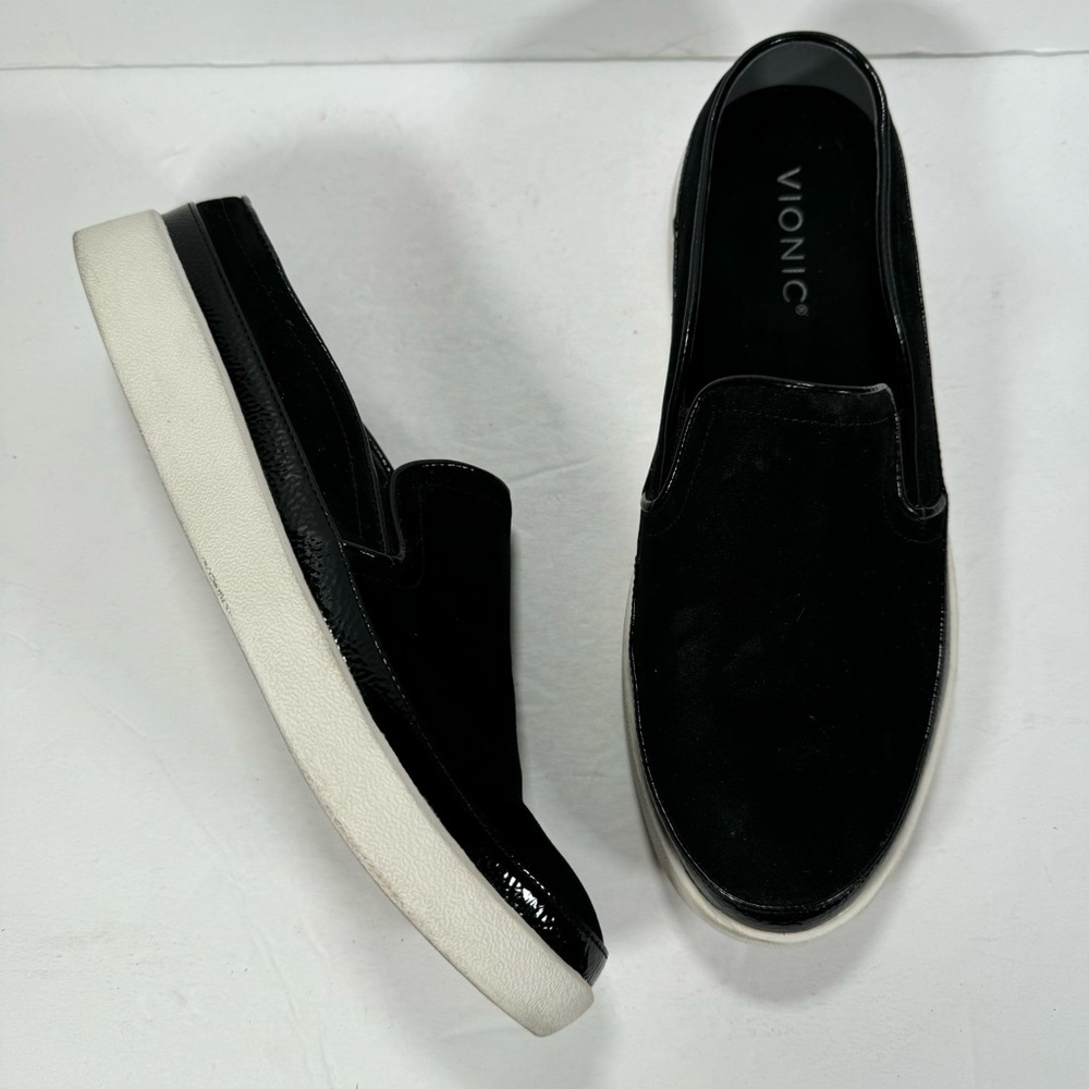 Vionic Effortless Black Nubuck Slip-On Shoes Women’s Size 8